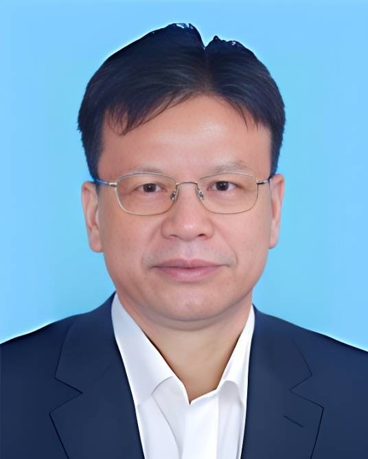 曾阳春（广东省佛山市住房和城乡建设局党组书记、局长）