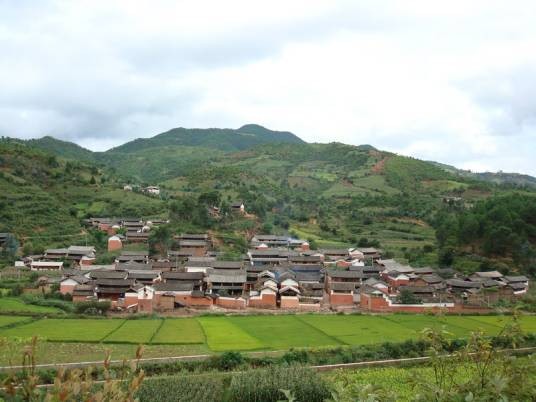 上村村（广东省梅州市梅县区梅南镇下辖村）