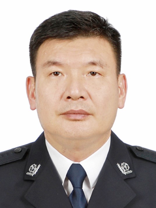 凌志峰