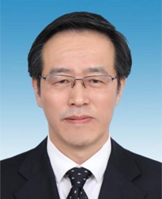 张起钻