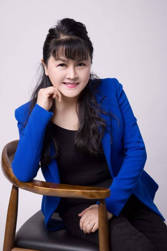 汤琼（暨南大学外语学院副院长）