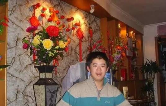李晓彤（青年作家、河北省发明家协会会员）