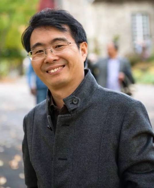 西渡（北京大学文学学士）