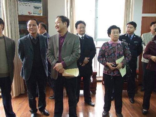 李中林（原内蒙古人事厅修志办公室工资处处长）