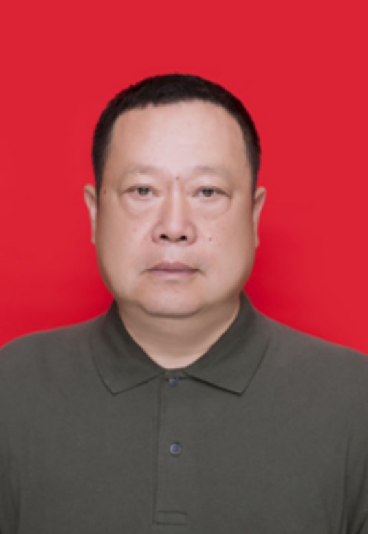 艾立华（湖南艾华集团股份有限公司董事长）