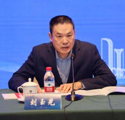 刘玉光（山东大学齐鲁医院神经外科主任医师）