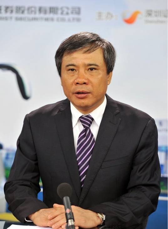 王跃荣(龙洲股份董事长,董事)