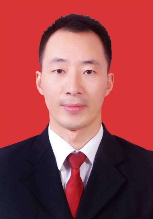 李鑫（浙江省临海市人民政府党组成员、市政府办公室副主任）