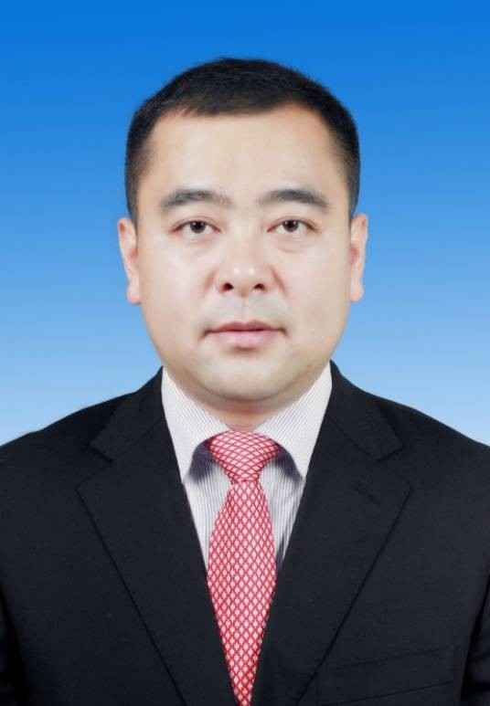 龙青松（贵州省黔东南州粮食和物资储备局局长、黔东南州发展和改革委员会主任）