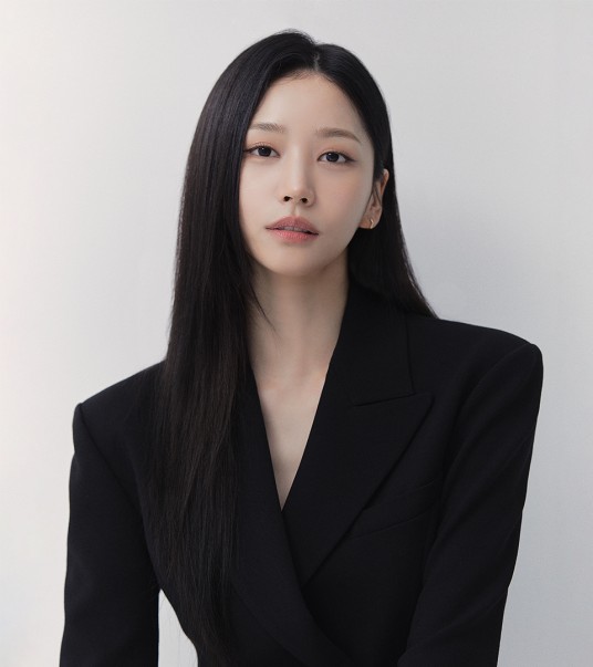 李瑜瑛（韩国女歌手、演员）