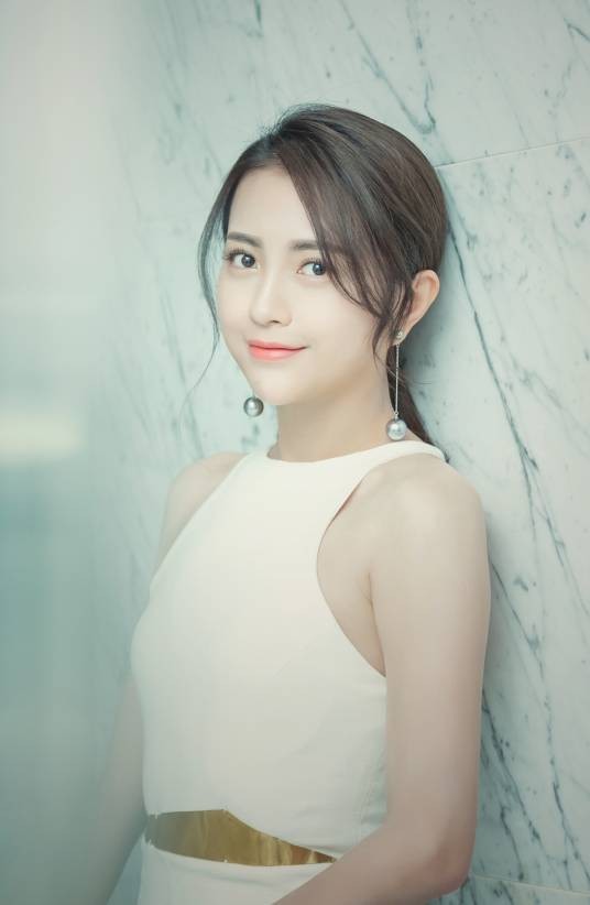 包文婧（中国内地女主持人、演员）