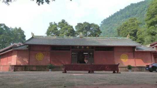飞泉寺（四川省宜宾市长宁县七洞沟景区内的一座古寺）