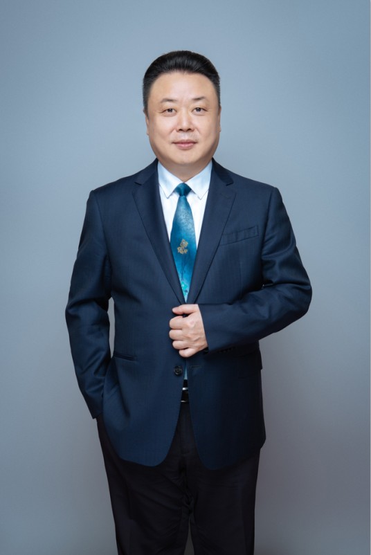 李英峰（深圳能源集团股份有限公司党委书记、董事长）