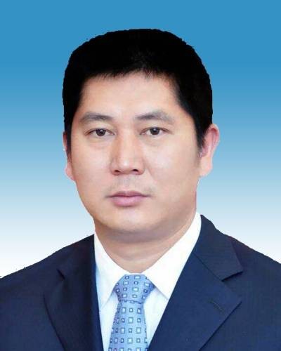 周开龙(云南省昆明市政府党组成员)