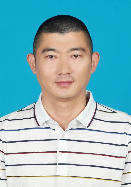 孙峰（龙泉市小梅镇人大主席）