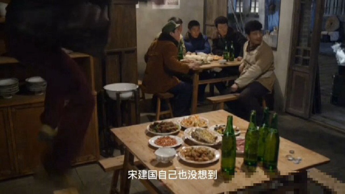 照顾兄弟醉酒的女朋友中字