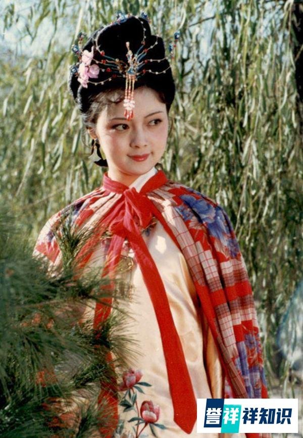 红楼梦续文41:新婚之夜宝钗自作聪明的一个举动,埋下守寡的种子