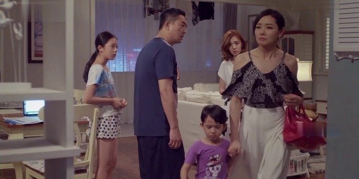 《我的体育老师》大叔与小姑娘的爱情为何有点“油腻”?