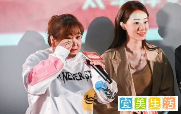 票房破51亿,成本0.8亿的《你好,李焕英》,谁才是大赢家?