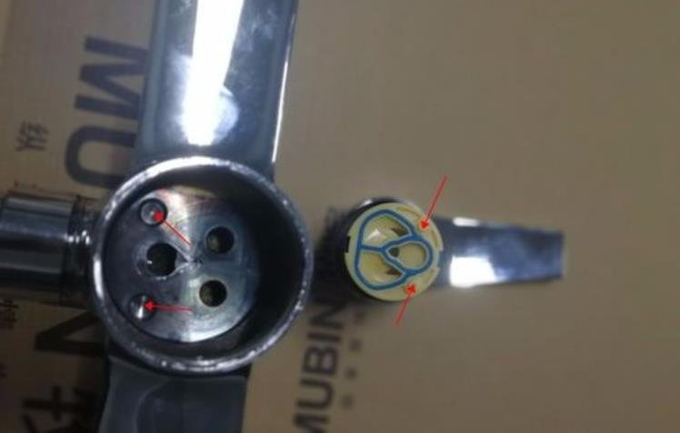 如何拆装太阳能的混水阀?