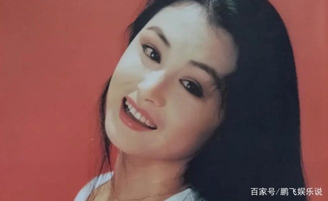 中戏毕业，家境坎坷，至今无子，赵本山的小姨子凭借什么成为女神？