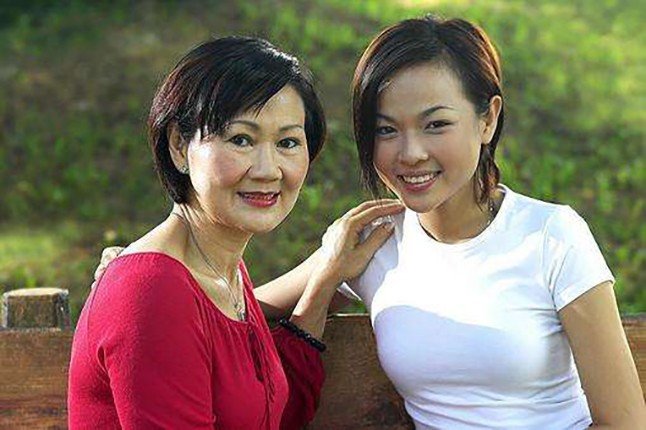 “你的女儿是我女儿的妈妈，你女儿的妈妈是谁？”