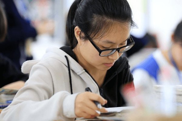 桂子飘香是什么生肖