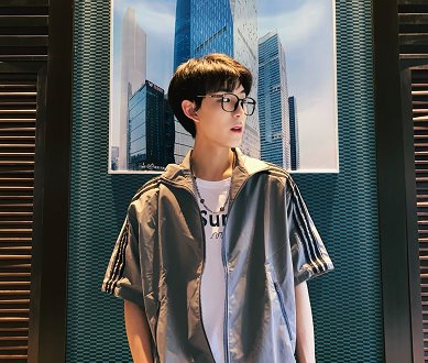 抖音上的二辰长什么样？