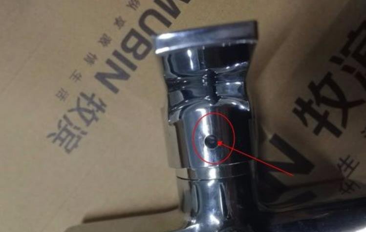 如何拆装太阳能的混水阀?