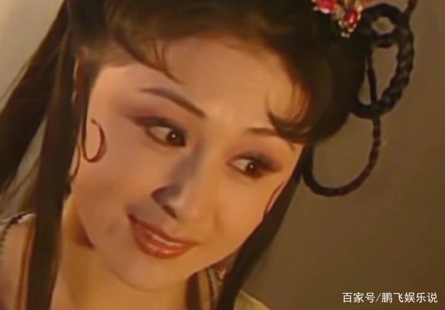 中戏毕业，家境坎坷，至今无子，赵本山的小姨子凭借什么成为女神？