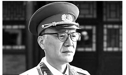 有人看刘伯承元帅吗？里面的单战原型是谁？