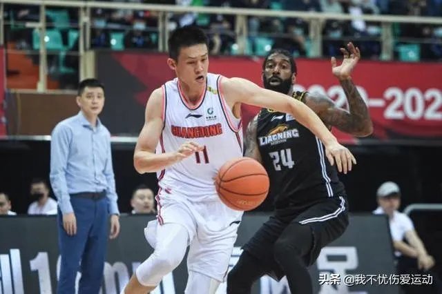 辽宁男篮纸面实力占优,总决赛第一场到底输在了哪里?