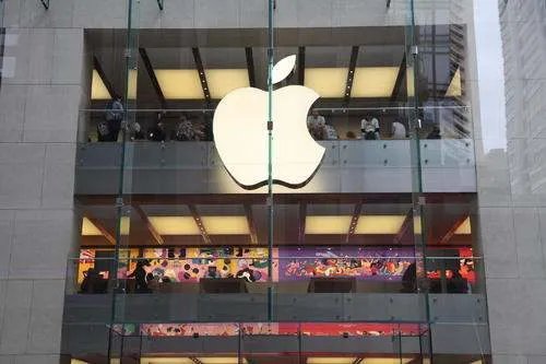 苹果零售店被砸是群众恶搞还是盲目的爱国行为?