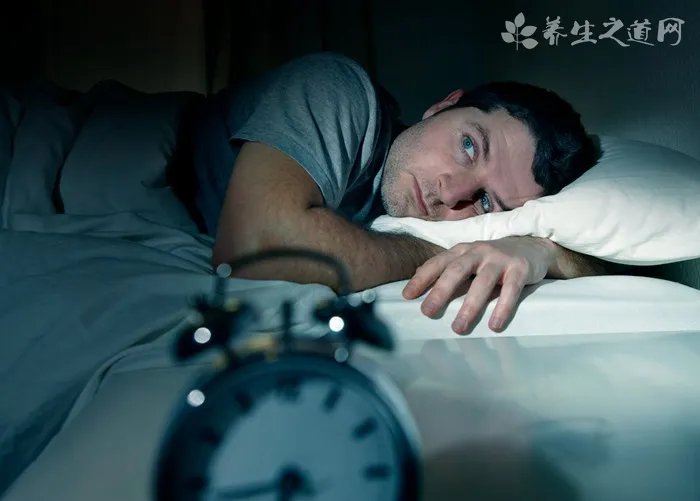 怎样正确戴假睫毛？新手如何学习戴假睫毛？[图]