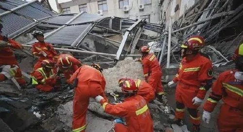 江苏常州一饭店爆炸有房屋倒塌,此次事故是否造成了人员伤亡?