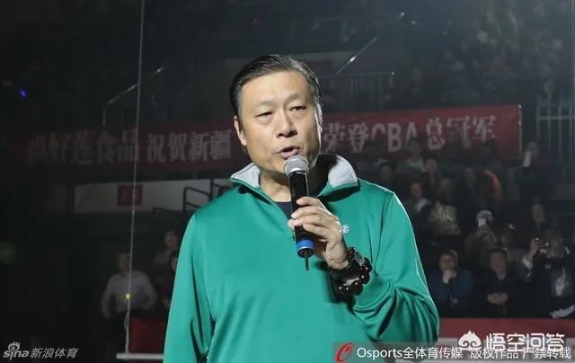 新疆队在一个月前辟谣李秋平离任,现在又官宣李秋平离任,这是为什么?