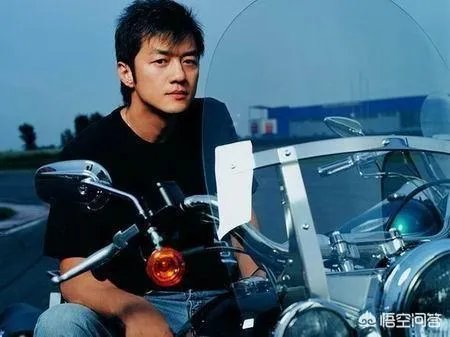 李亚鹏承认新恋情并称“女方不是身家超500亿企业家”，对此，你怎么看？