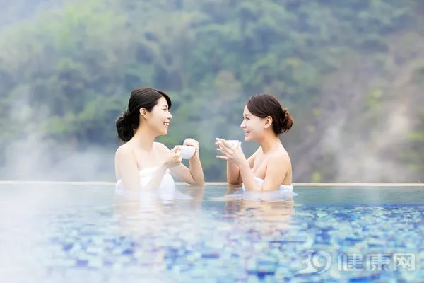 孕期能泡温泉吗？准妈妈泡温泉有5大讲究
