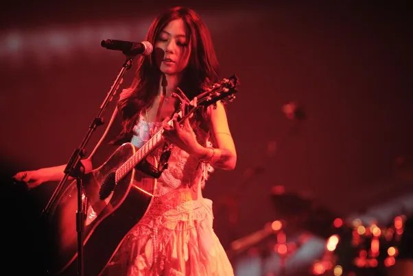 陈绮贞最好听的歌曲top10:《小尘埃》上榜,第一《喜欢你》主题曲