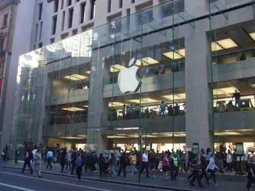苹果零售店被砸是群众恶搞还是盲目的爱国行为?