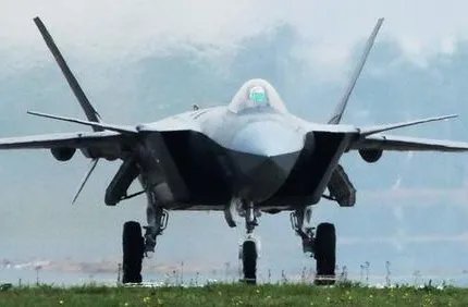 歼20入空军服役是真的吗