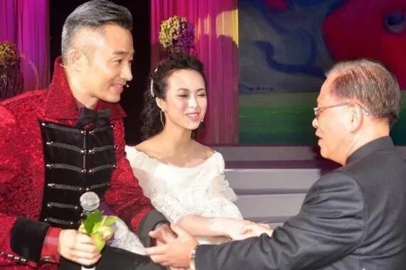程雷结婚了吗? 程雷与小18岁女友结婚半年