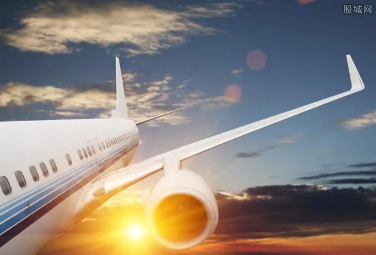 美国航空系统瘫痪 各大航空航班被取消