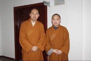 延参法师出家前妻子 延参法师为什么出家 延参法师出家前经历