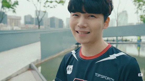 SKT和WE战队为什么当初都拒绝the shy?难道是因为菜?