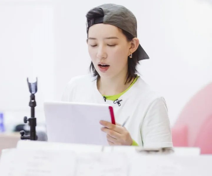 王丽坤在新的小组很开心？如何看待王丽坤这一组？