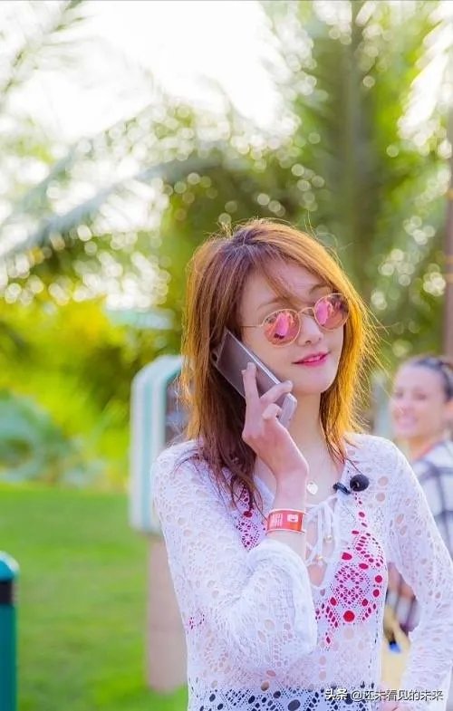 张翰方否认与郑爽复合,对于两人的感情,未来你怎么看?