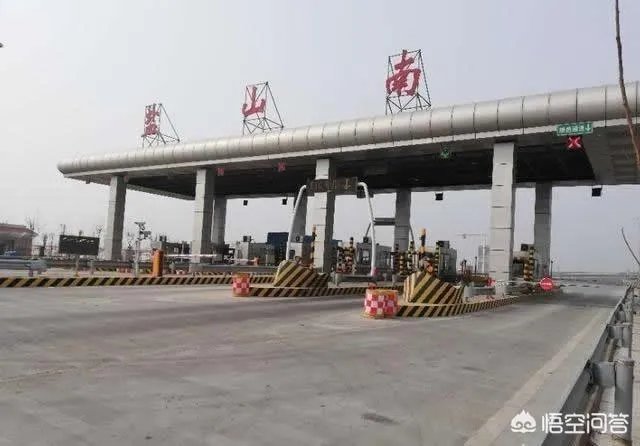 如何评价男子高速掉头逆行?