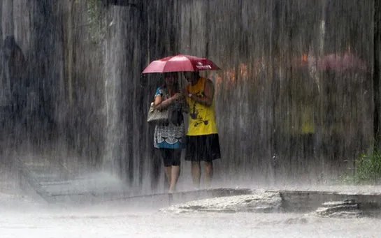 随州暴雨,逝者曾给丈夫发诀别短信,突遭暴雨天气该如何自救?