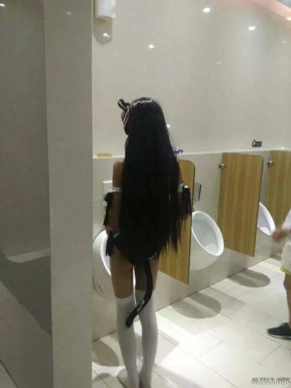 母亲发现儿子是伪娘coser后反应惊人 竟想让他干这事